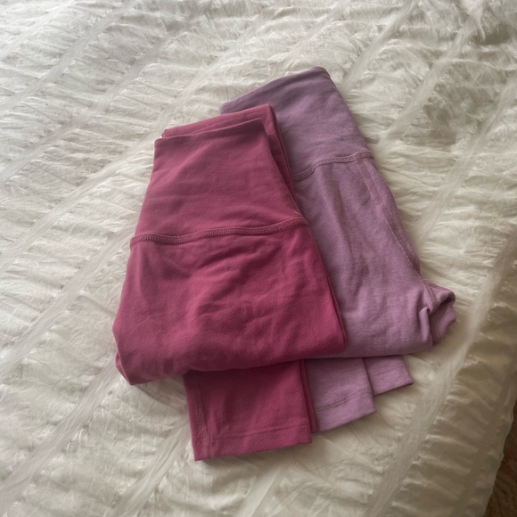 (2 pairs) Beyond Yoga Valentines' Day Balletcore bundle - Picture 7 of 10